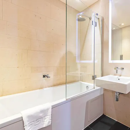 Waterloo - Modern & Spacious Near Waterloo Station Apartment *