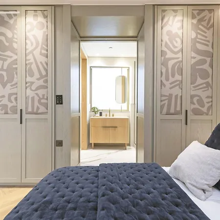 Apartment Luxury Residences In Covent Garden, Steps From The Piazza