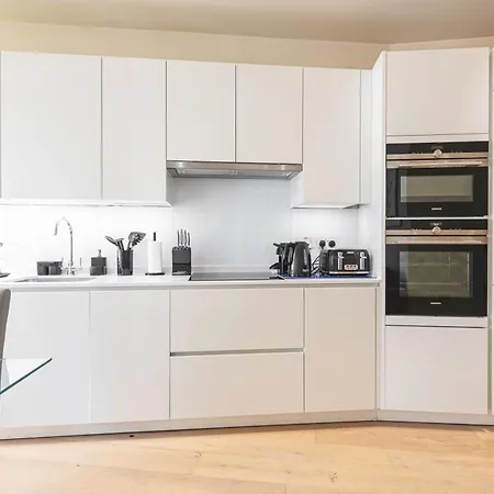 Waterloo - Modern & Spacious Near Waterloo Station Apartment London