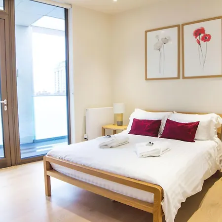 Apartment Waterloo - Modern & Spacious Near Waterloo Station London