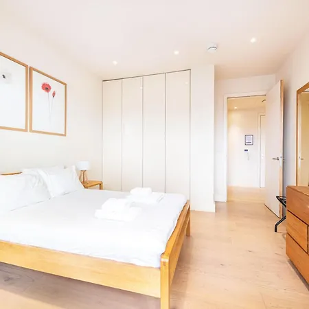 Waterloo - Modern & Spacious Near Waterloo Station London