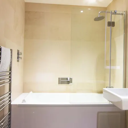 Waterloo - Modern & Spacious Near Waterloo Station * London