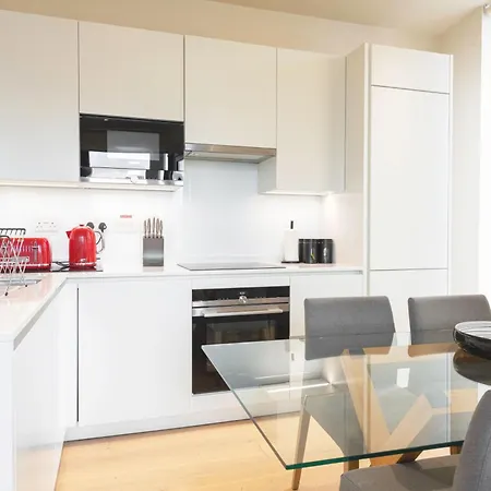 Waterloo - Modern & Spacious Near Waterloo Station London