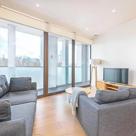 Apartment Waterloo - Modern & Spacious Near Waterloo Station London