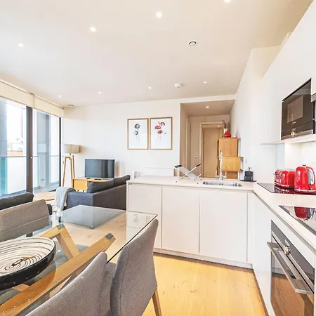 Waterloo - Modern & Spacious Near Waterloo Station London