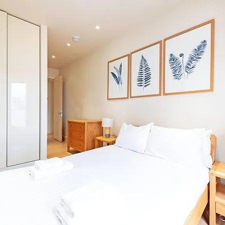 Apartment Waterloo - Modern & Spacious Near Waterloo Station London