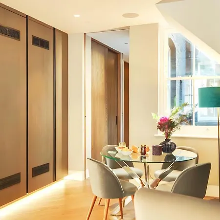 Soho Living - Elegant In The Heart Of Theatreland Londres