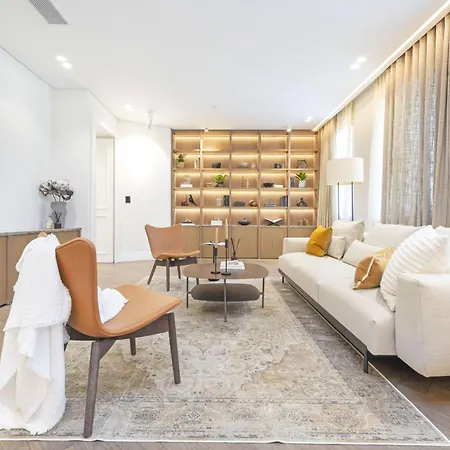 Luxury Residences In Covent Garden, Steps From The Piazza