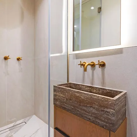 Apartment Luxury Residences In Covent Garden, Steps From The Piazza