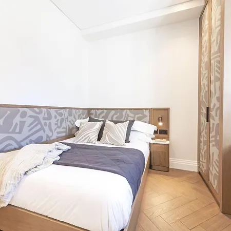 Luxury Residences In Covent Garden, Steps From The Piazza London