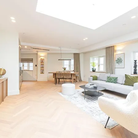 Luxury Residences In Covent Garden, Steps From The Piazza * 伦敦