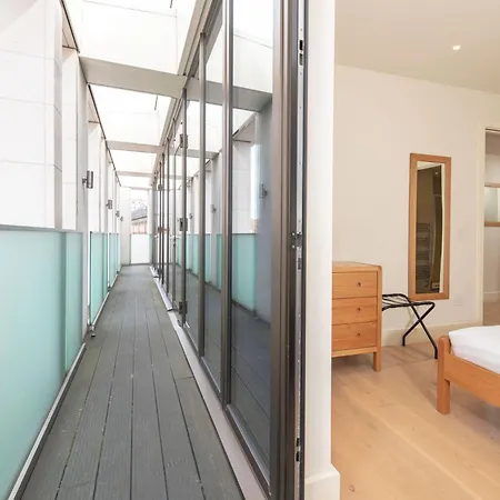 Waterloo - Modern & Spacious Near Waterloo Station Apartment *