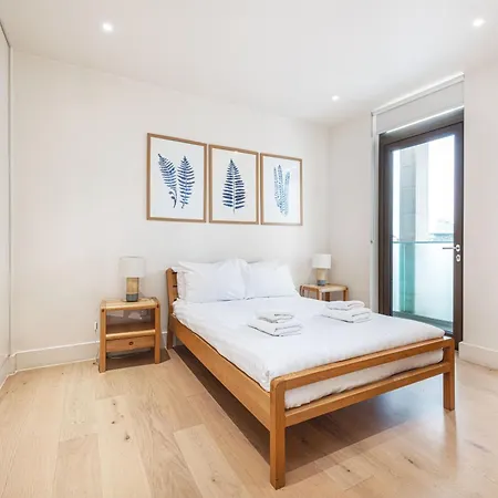 Waterloo - Modern & Spacious Near Waterloo Station Apartment London