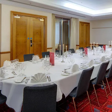 Hilton Paddington 4*