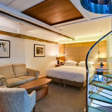 Hilton Paddington 4*