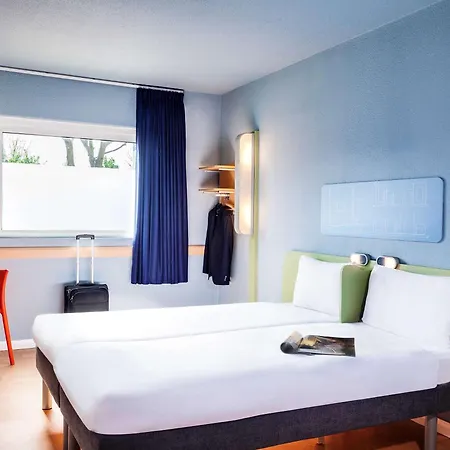 Ibis Budget London Barking Отель