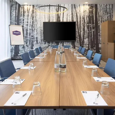 Hotel Hampton By Hilton Waterloo
