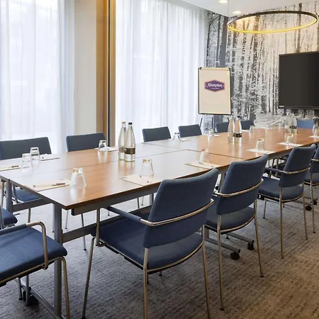 Otel Hampton By Hilton Waterloo 3*