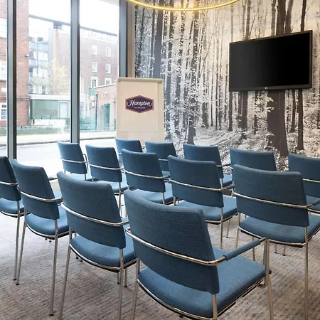Hampton By Hilton Waterloo 3*