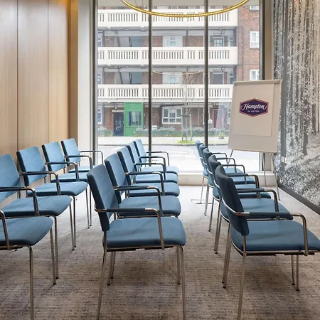 Hampton By Hilton Waterloo