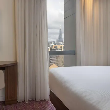 Hampton By Hilton Waterloo Hotel