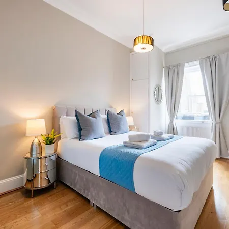 Hyde Park Apartment *