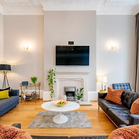 Hyde Park Apartment *