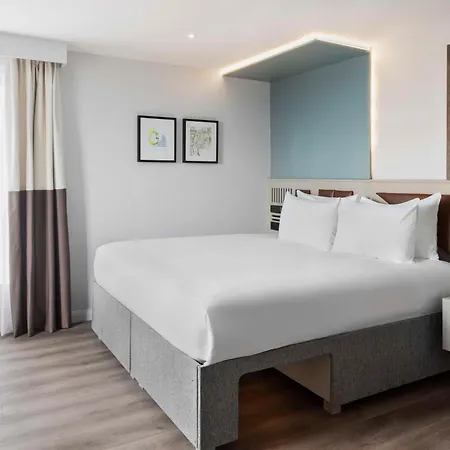 Hotell Spark By Hilton London 3*