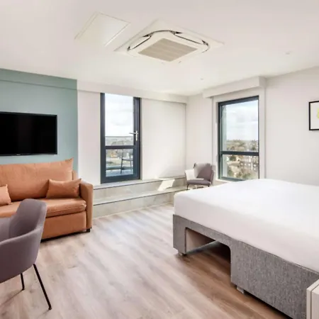 Spark By Hilton London 3*