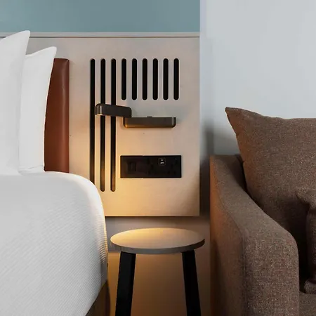 Hotell Spark By Hilton London 3*