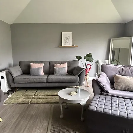 Apartment Stylish Family By Twickenham Stadium By Underthedoormat London