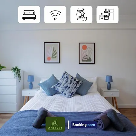 Apartment 2 Bedroom By Arhouse Short Lets & Serviced Highbury With Free Wifi *