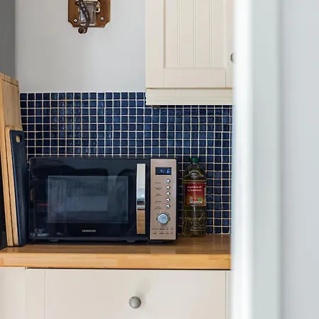 Pass The Keys Whitechapel With Balcony * London