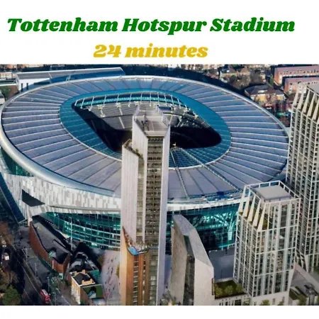 Stunning 2br London Apartment-king Bed, Parking, Sleeps 6- 20 Percent Off Long Stays! Limited-time Deal! Ideal For Contractors, Couples, & Families! *