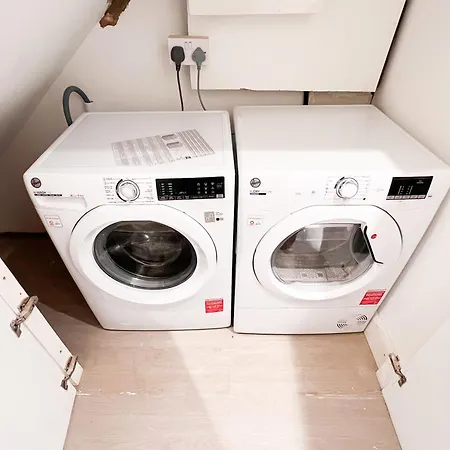 Bed & Breakfast Zozy Clitterhouse London