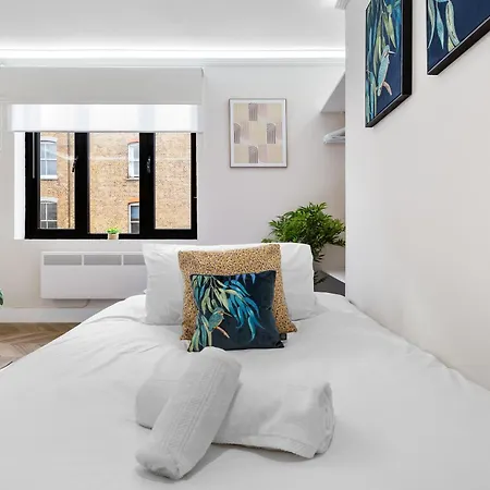 King's Cross Retreat - *
