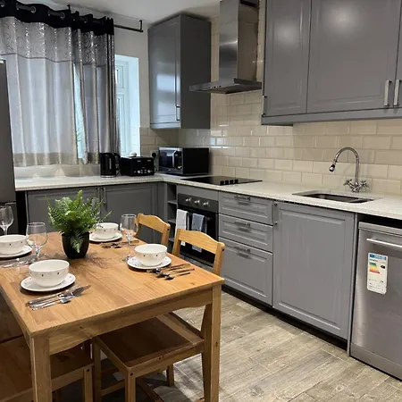Apartment Beautiful 2 Bed Escape