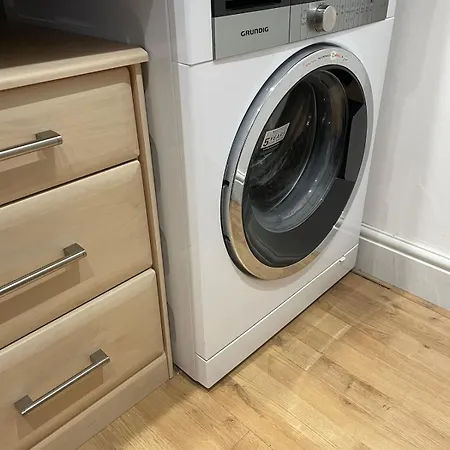 Holiday home A Beautiful 4 Bedrooms House Near Wembley Stadium The Hyde