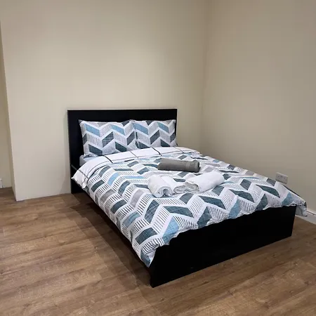 Beautiful 2 Bed Escape Apartment *