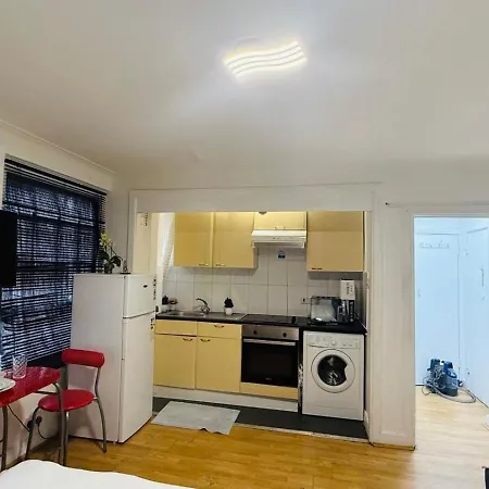 Apartment Cozy In London