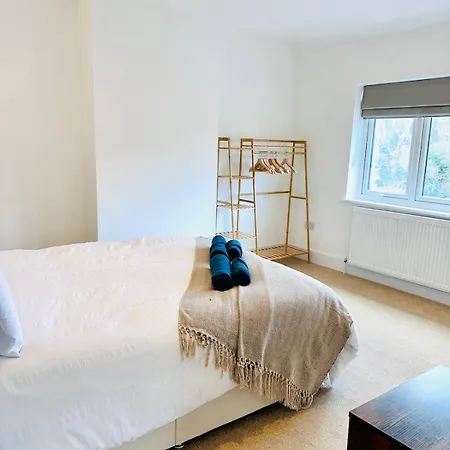 Holiday home Serene Coulsdon