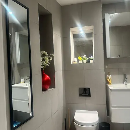 360 Cosy Greenwich *