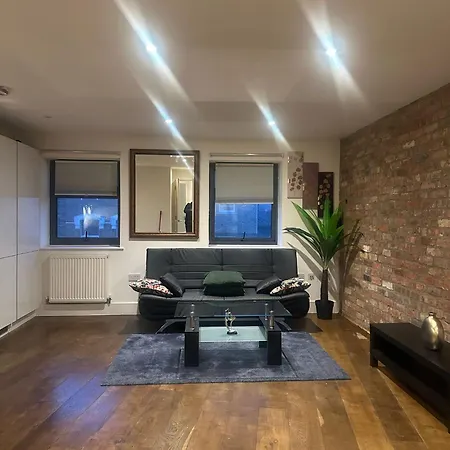 360 Cosy Greenwich Apartment *