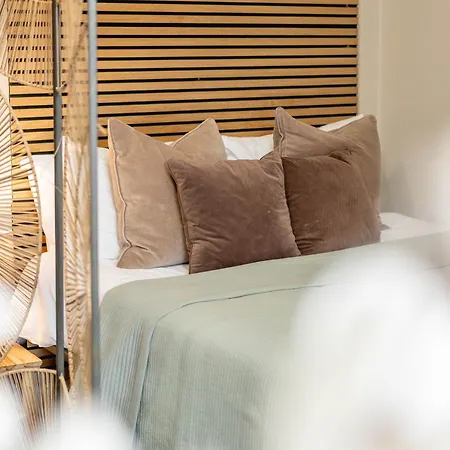 Flat In South Kensington-unique-stylish Apartment
