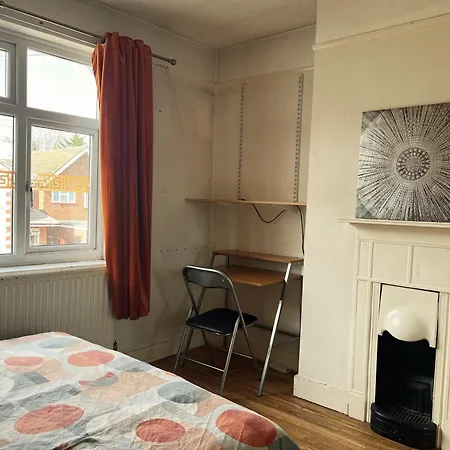 Niloccupancy Homestay Feltham