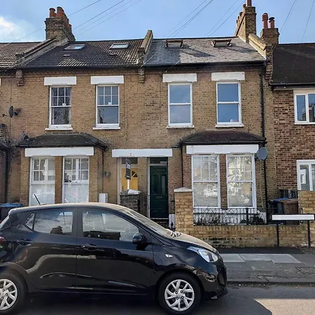 Charming And Modern Flat In Wimbledon London