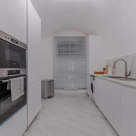 Luxurious 1 Bedroom On Iconic Harley Street 1hs * London