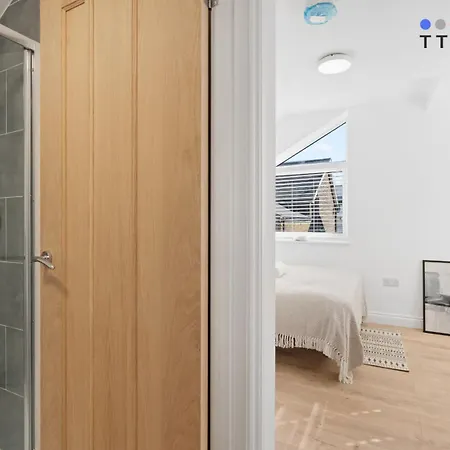 Ttsa - - Junction - B4 Appartement