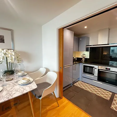 Apartment River View Eye Vauxhall 2 Bedroom London