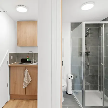 Ttsa - - Junction - B1 Apartment